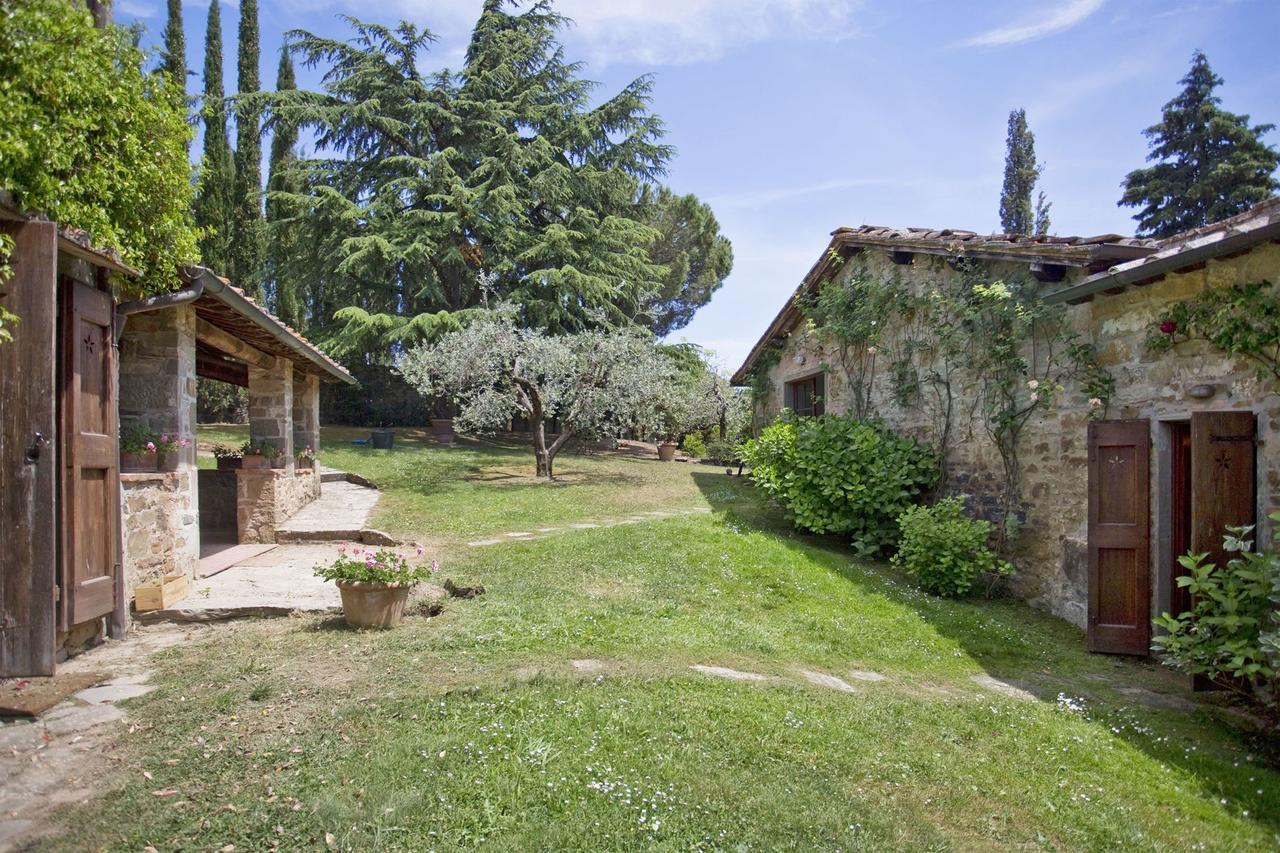 Pozza Di Volpaia By Salogi Villas Radda in Chianti Bagian luar foto